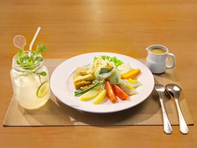 Breakfast Dinner Hotel Grage Ramayana